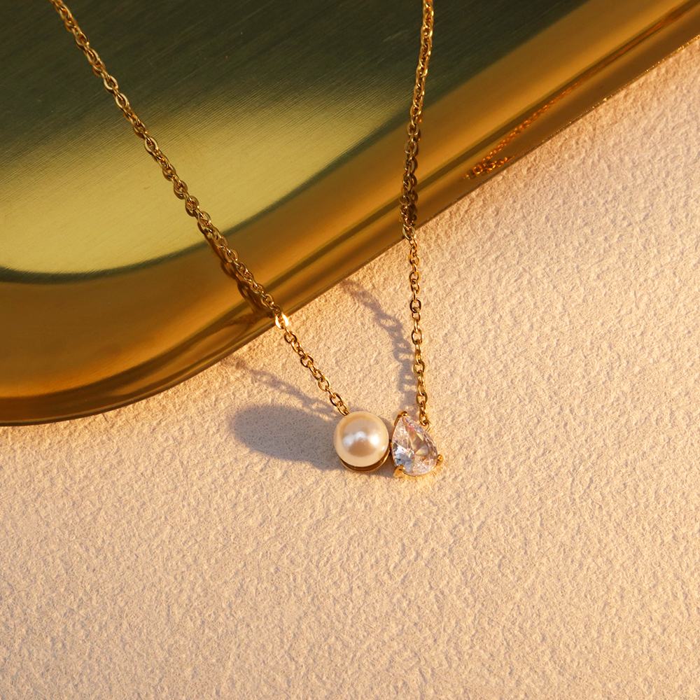 Fashion Jewelry 316L Stainless Steel  Gold Plated Water Drop Teardrop Pearl Zircon Pendant Necklace