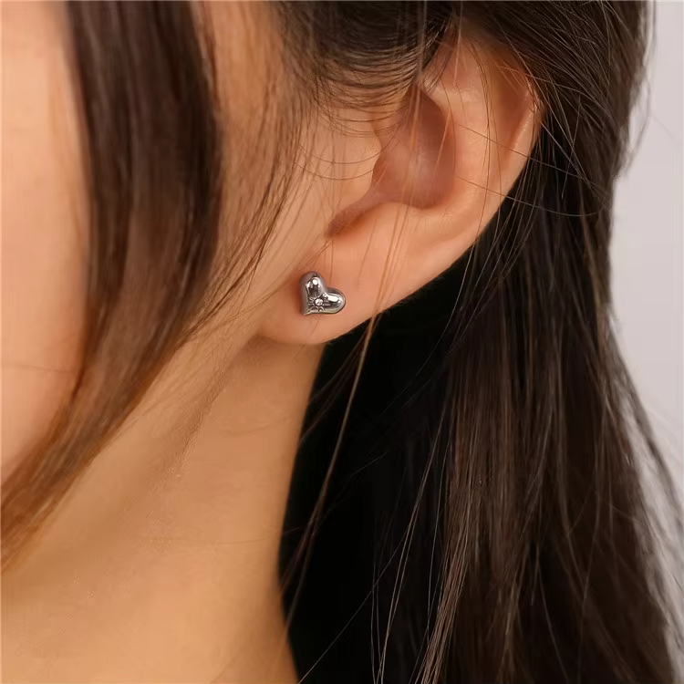 Fashion Jewelry Stainless Steel White Crystal Zircon Gold Heart Studs Earrings for Women