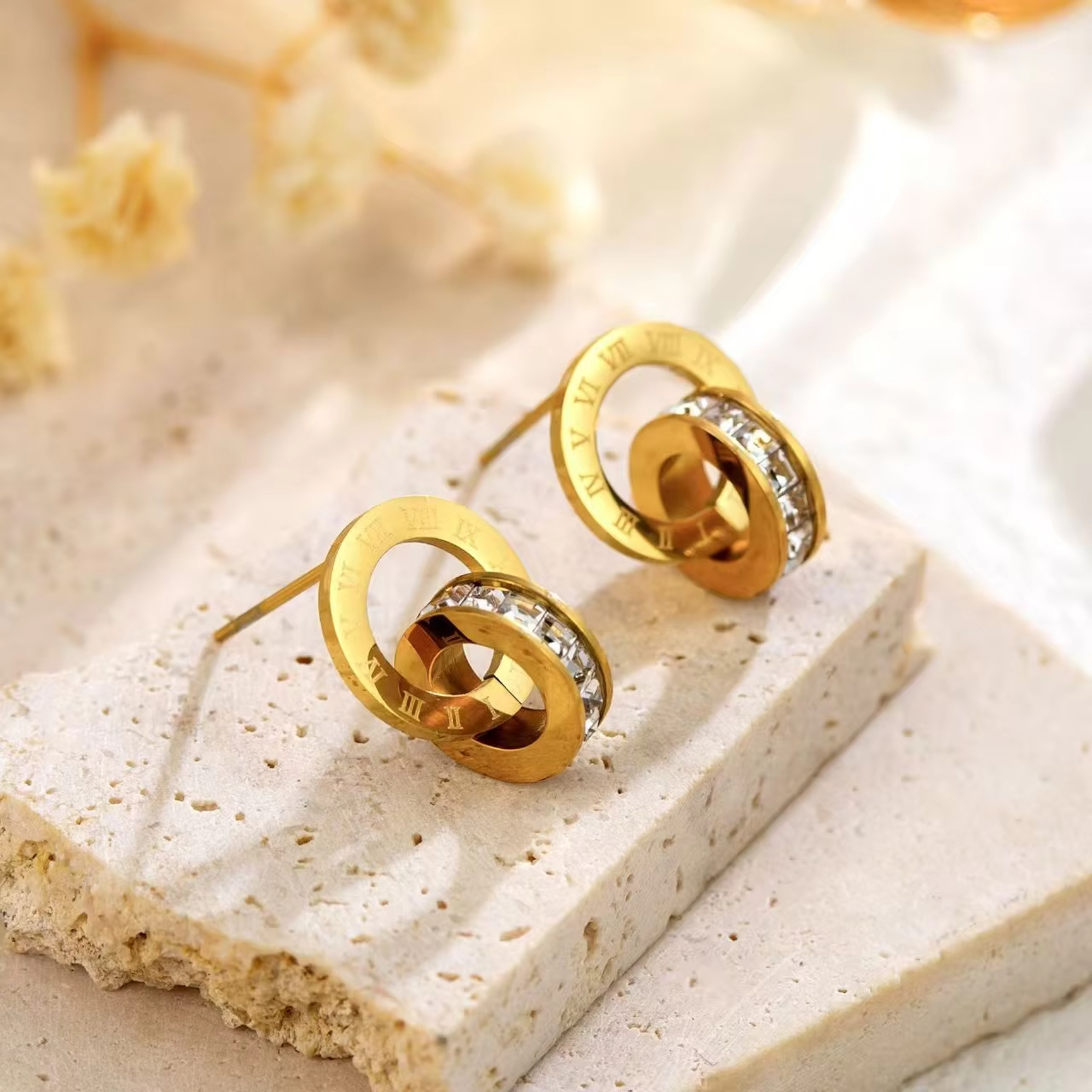Fashion Women's Earrings 18K Gold Double-ring Set with Zircon Roman Numeral Earrings - Versatile Popular Selling Well Earring