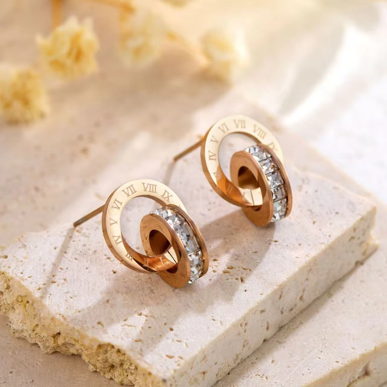 Fashion Women's Earrings 18K Gold Double-ring Set with Zircon Roman Numeral Earrings - Versatile Popular Selling Well Earring