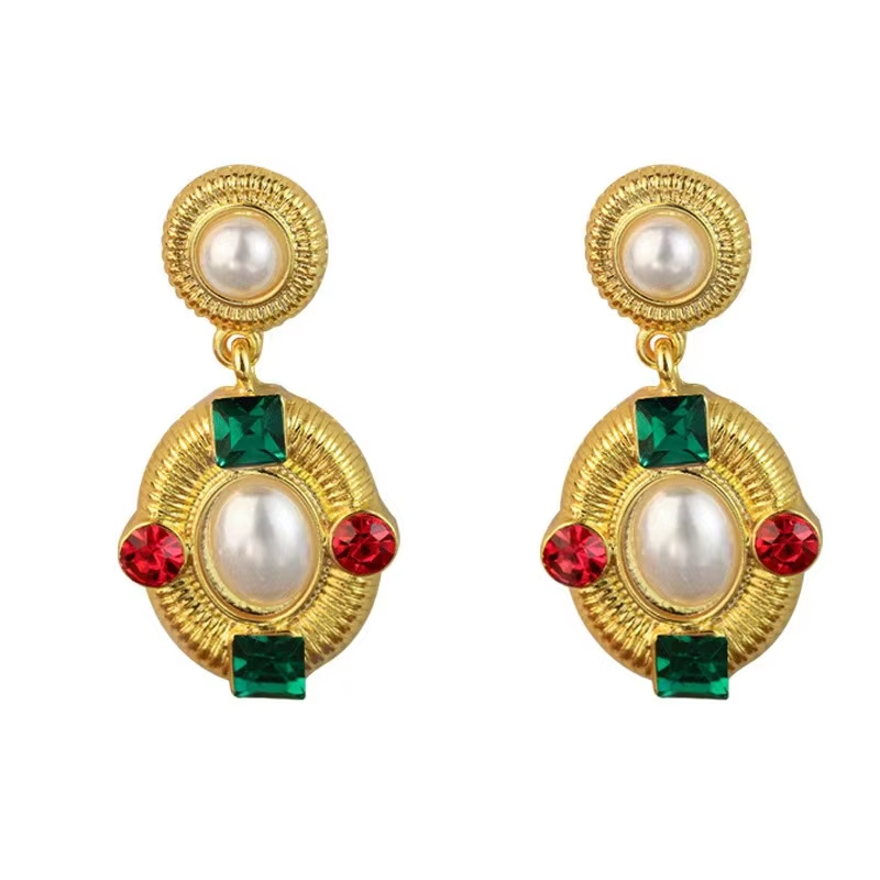 Fashionable Earrings - Gold-plated Earrings Inlaid with Zircon and Pearl, Versatile, Court-style French Retro Earrings