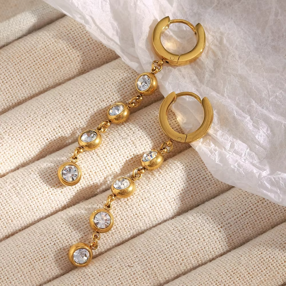 Fashionable and Luxurious Stainless Steel Design Zircon Earrings with a High-end Feel