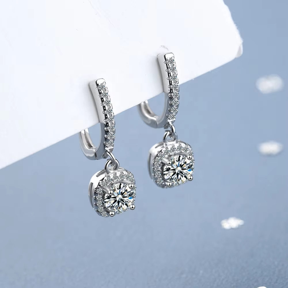 Fashionable and Luxurious Stainless Steel Hollow Design Zircon Earrings with High-end and Romantic Jewelry