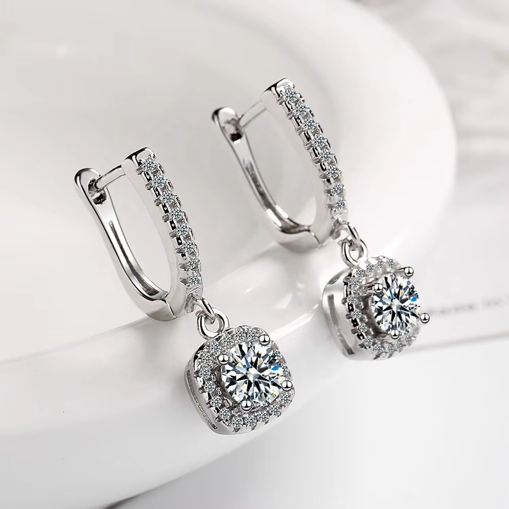 Fashionable and Luxurious Stainless Steel Hollow Design Zircon Earrings with High-end and Romantic Jewelry