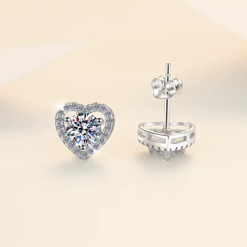 Fine Jewelry Wholesale Prices Heart Shaped Wedding Gift S925 Silver VVs1 Moissanite Stud Earrings for Women Ladies