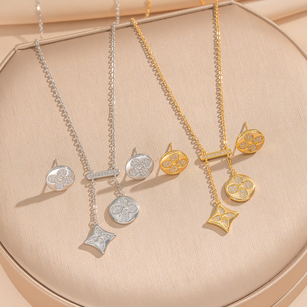 Stainless Steel Jewelry Clover Tassel Necklace Set Gold Silver Pendant Necklace Set Fashion Jewelry Necklace Bracelet Set