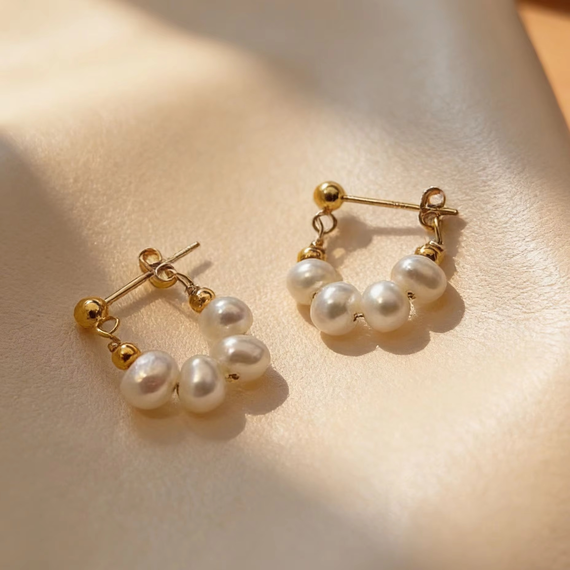 French-style pearl earrings for women, exuding a light luxury and high-end elegance