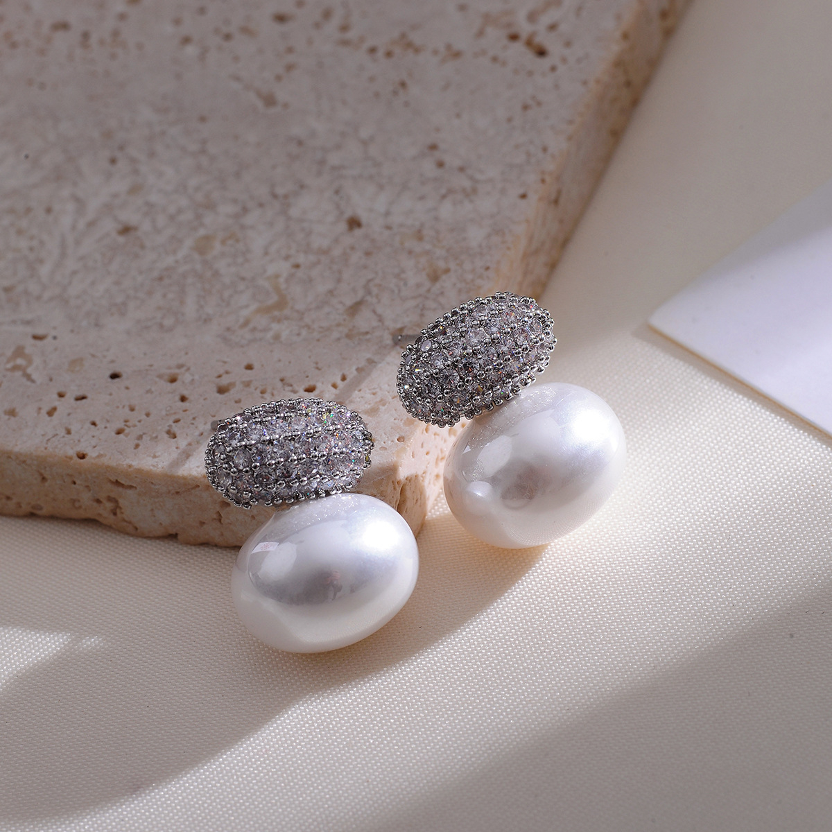 French Retro Geometric Imitation Pearl Stud Earrings Gold Plated Brass Zircon Jewelry