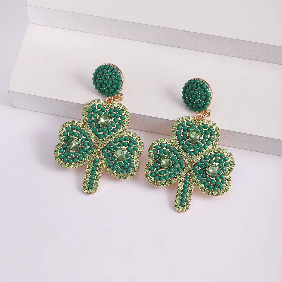 Fresh Countryside Style Clover Shaped Rice Bead Drop Earrings Elegant Earrings for Vacation Party Perfect Gift