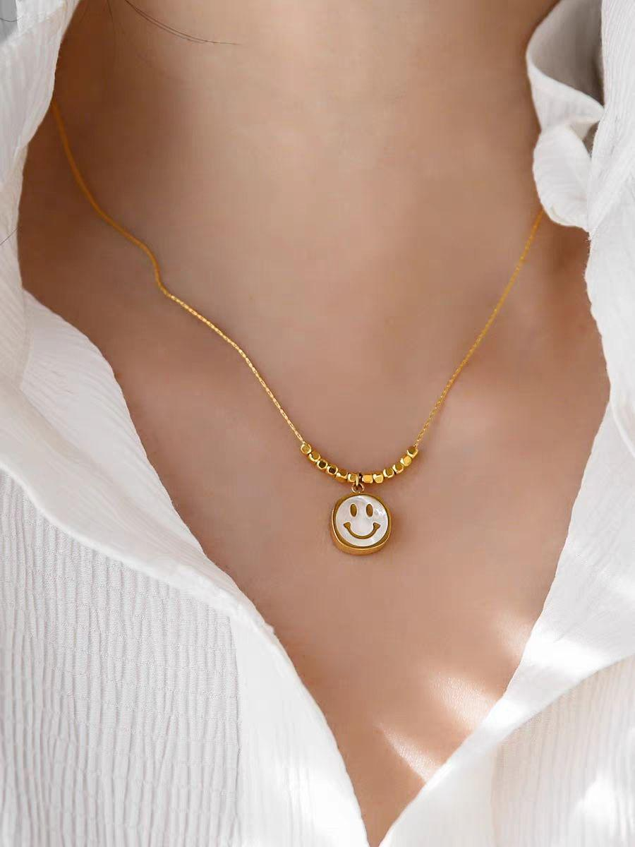 Gold Smiley Face Pendant Necklace – Minimalist Happy Charm Jewelry for Everyday Joy