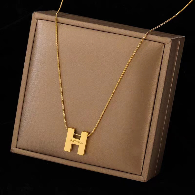 Gold Letter H Pendant Necklace Fashion Jewelry