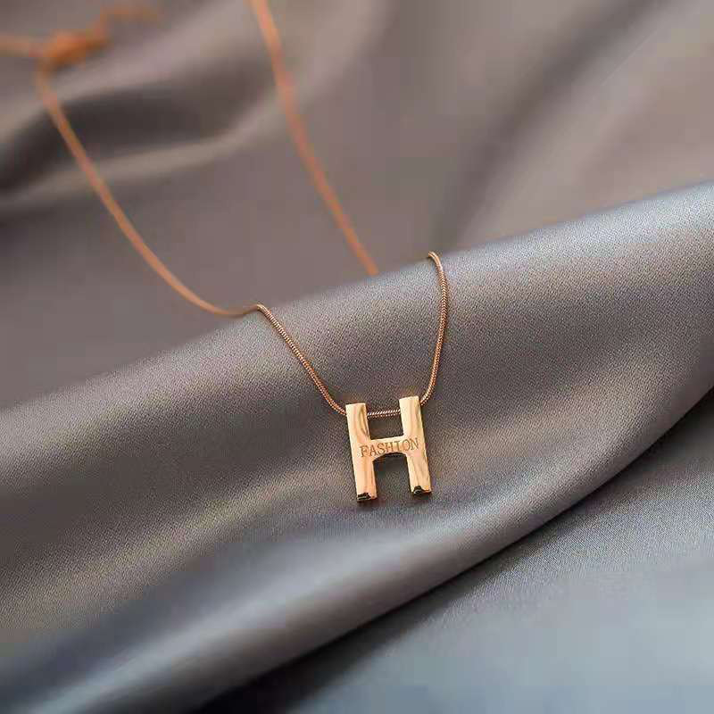 Gold Letter H Pendant Necklace Fashion Jewelry