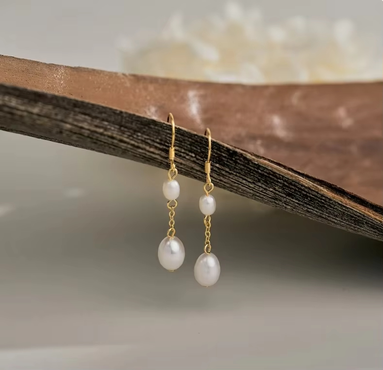 Handmade Single Freshwater Pearl Hoop Earrings Minimalist Design with Cute Style for Bridesmaids or Mother's Day Stock Earrings