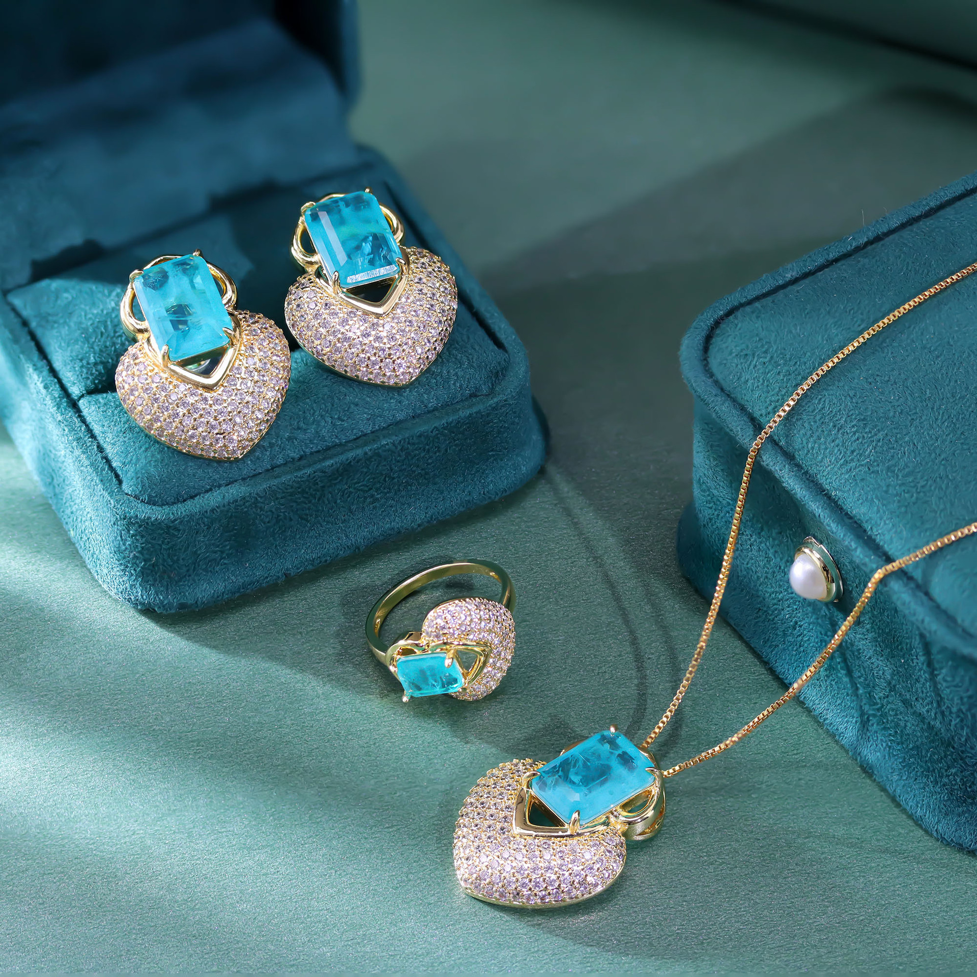 Heart Shaped Gold Plated fashion jewelry and jewelry sets with Blue Crystal Necklace, Earrings and Ring