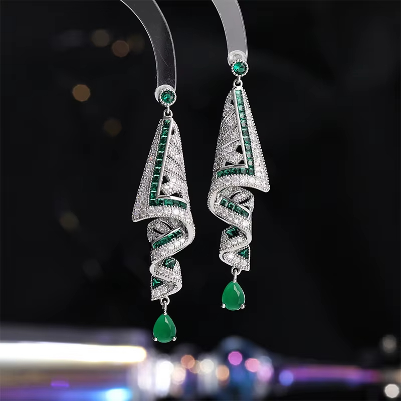High-End Retro Satin Drop Earrings for Women Heavy Industry Niche Design Famous Family Style Silver Needle Zircon Earrings