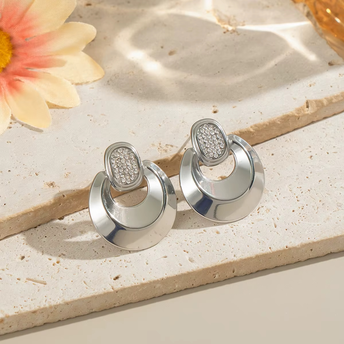 High-End Stainless Steel Diamond Studded Drop Earrings for Women Exaggerated Niche Titanium Steel Zircon Featuring