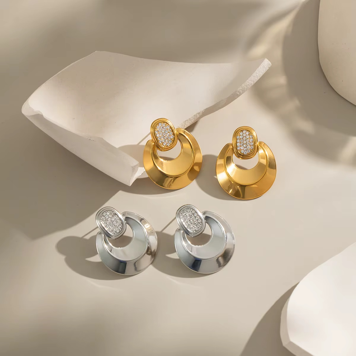 High-End Stainless Steel Diamond Studded Drop Earrings for Women Exaggerated Niche Titanium Steel Zircon Featuring