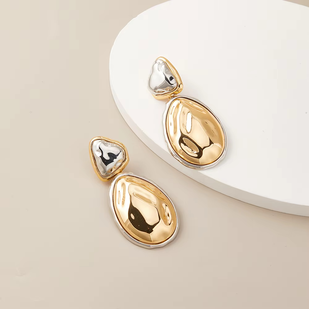 High Quality Fashion Drop Style Earrings for women Gold Geometric Stud Temperament Earrings