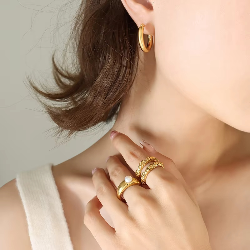 High Quality Fashionable Round Earrings Versatile Stainless Steel Earrings for Women