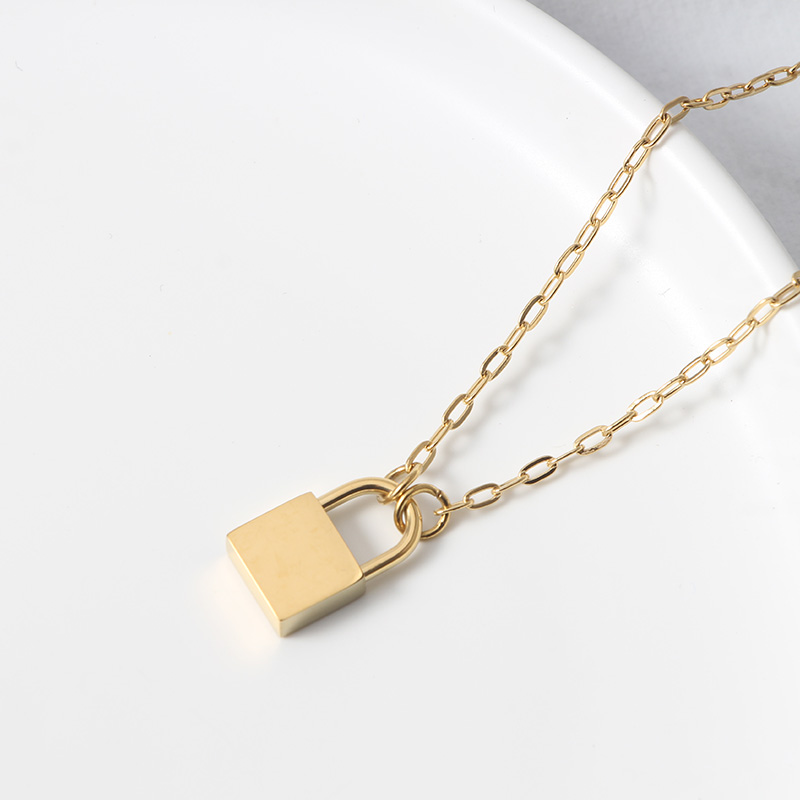Hot Sales Valentine's Day Gift Stainless Steel Women Elegant Blank Engraved Lock Pendant Necklace