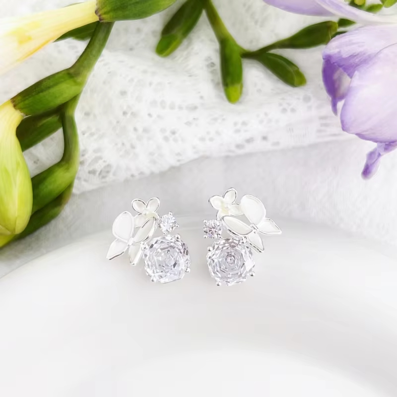 Hot Selling Elegant and Fresh Butterfly Earrings with High-end Feel and Diamond Studded Fashion Earrings