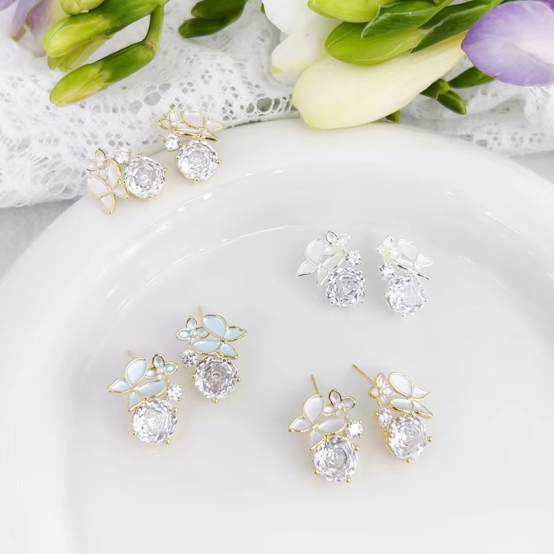 Hot Selling Elegant and Fresh Butterfly Earrings with High-end Feel and Diamond Studded Fashion Earrings