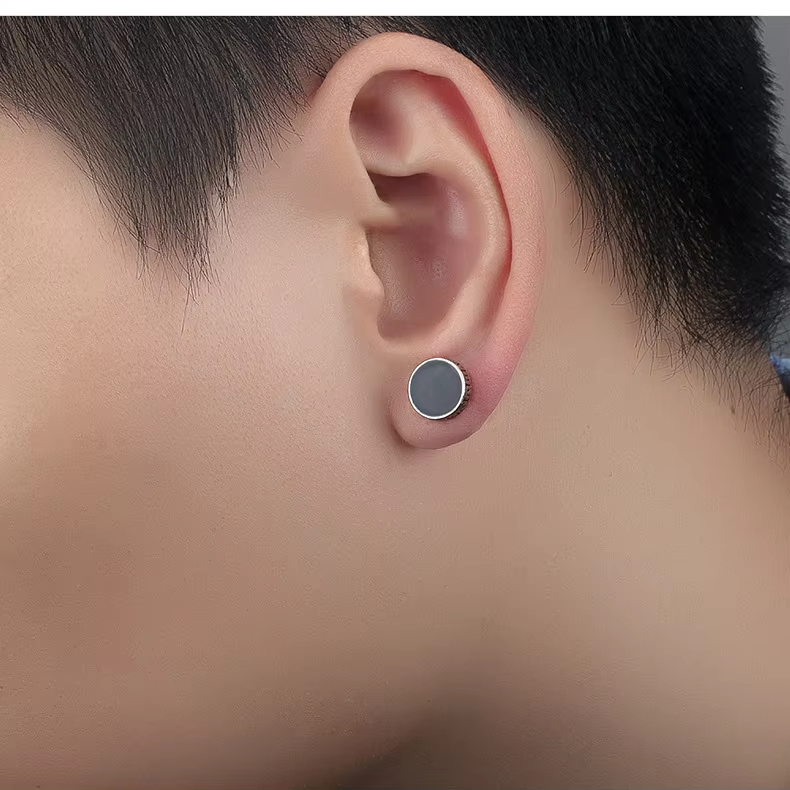Hot Selling Men's Stainless Steel Ear Studs Gold Electroplated Trendy Flat Pie Type Earrings Anti Allergy Piercing Ear Studs