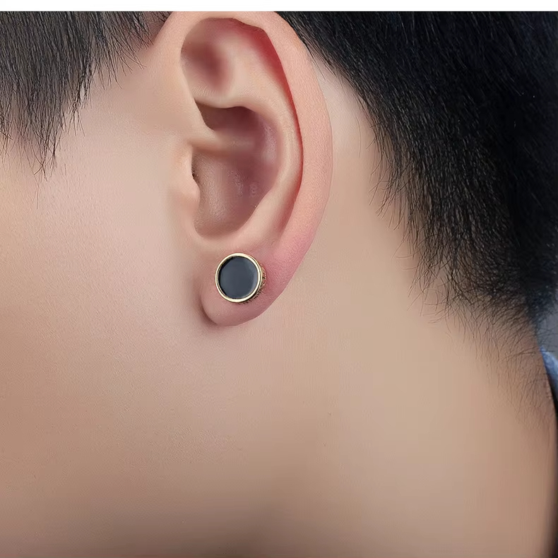 Hot Selling Men's Stainless Steel Ear Studs Gold Electroplated Trendy Flat Pie Type Earrings Anti Allergy Piercing Ear Studs