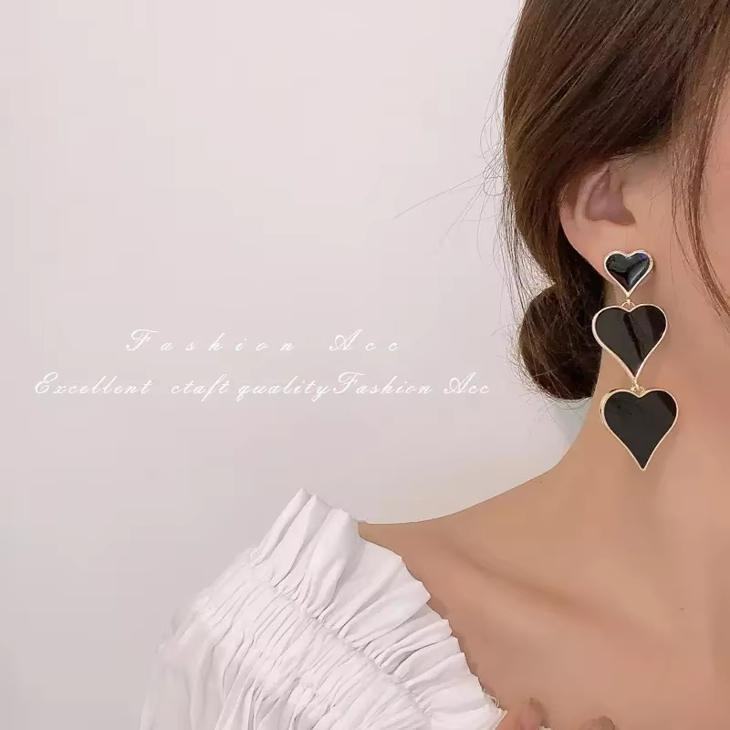 In Stock French Style Vintage Long Dangle Diamond Gold Heart Shaped Earrings