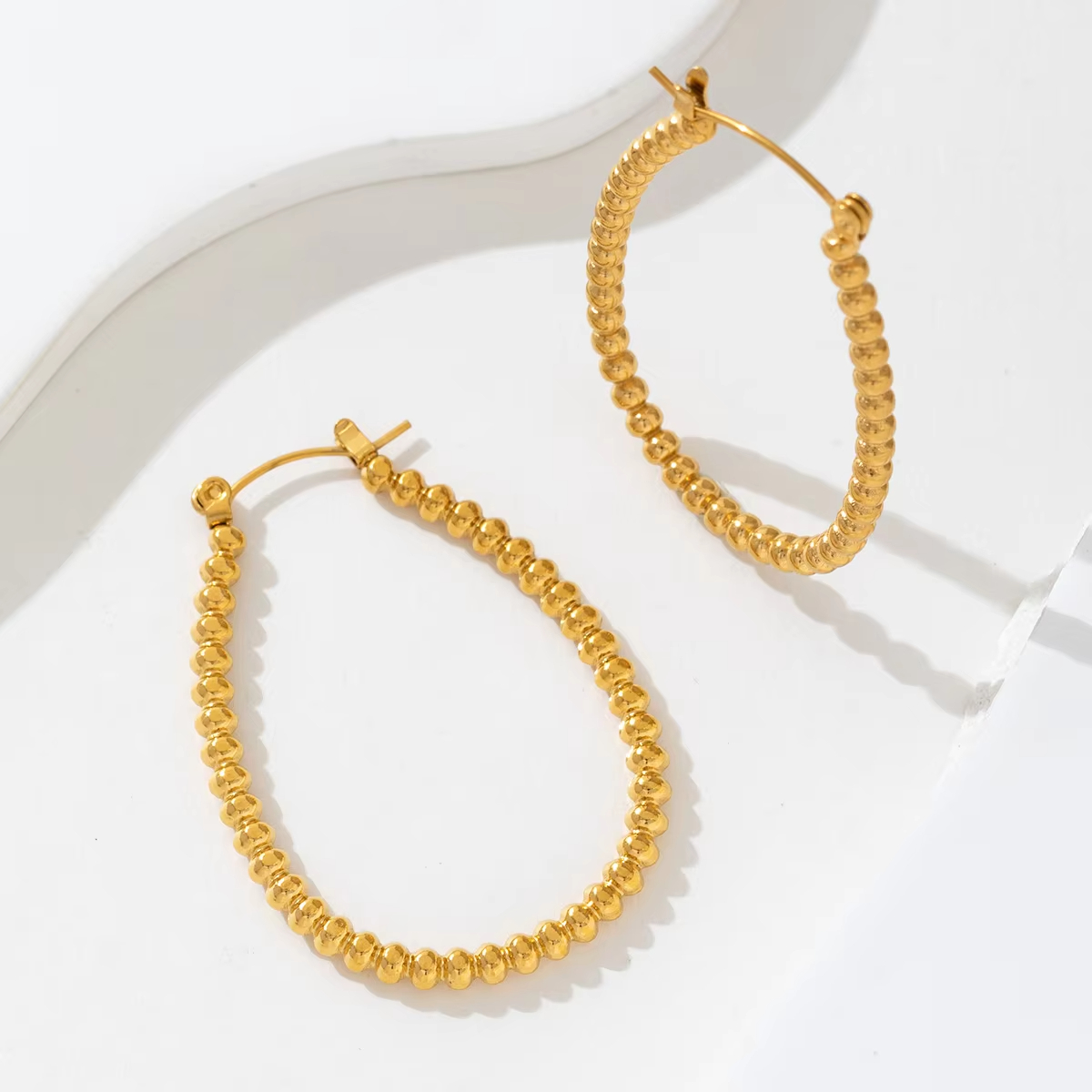 Innovative Fashion Women's PVD Gold Plated Jewelry Earrings Stainless Steel Waterproof U-shaped Beaded Hoop Earrings