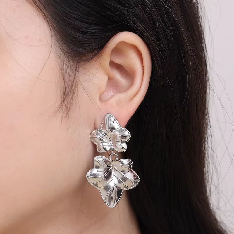 Ins Style Design Maple Leaf Style Earrings Niche Personality Versatile Women's Hip-Hop Minimalist Earrings