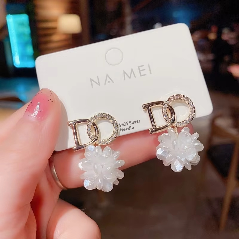 Letter High Sense Flower Earrings Design Niche Internet Celebrity Style Dangle Earrings for Women