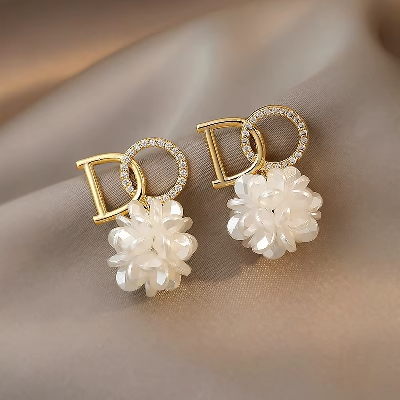 Letter High Sense Flower Earrings Design Niche Internet Celebrity Style Dangle Earrings for Women