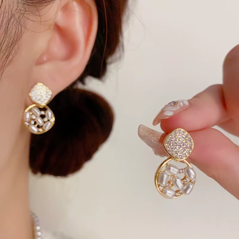 Fashion Jewelry Bulk Wholesale Price Shine Bright Round Zirconia Geometric Studs Earrings for Women
