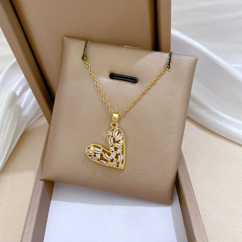 Love Full Diamond Light Luxury Gorgeous Full Diamond Necklace Women's Versatile Clavicle Chain Titanium Steel Chain