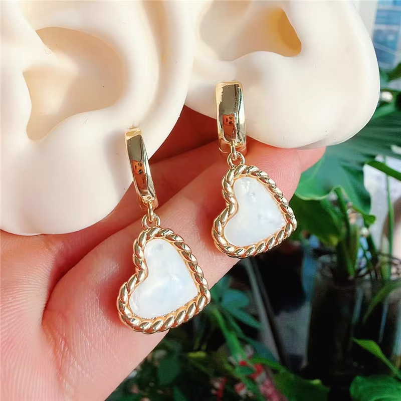 Love Pendant Earrings Fashion Shell Heart Charms Earrings Wholesale Plating Heart Charm Jewelry