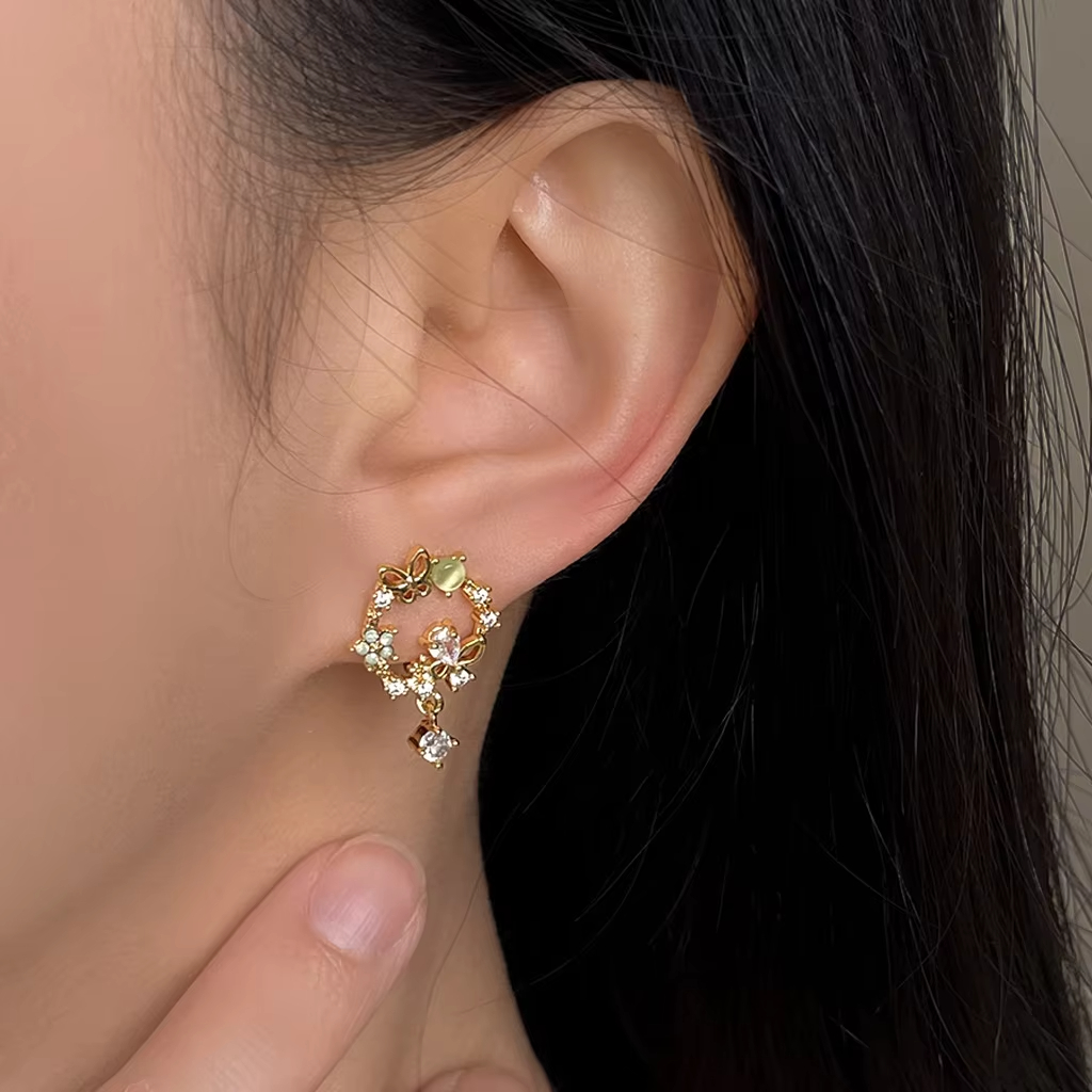 Lovely Women's Pink Opal Crystal Flower Earrings Sweet Circle Stud Jewelry with Zircon Fashionable Gift