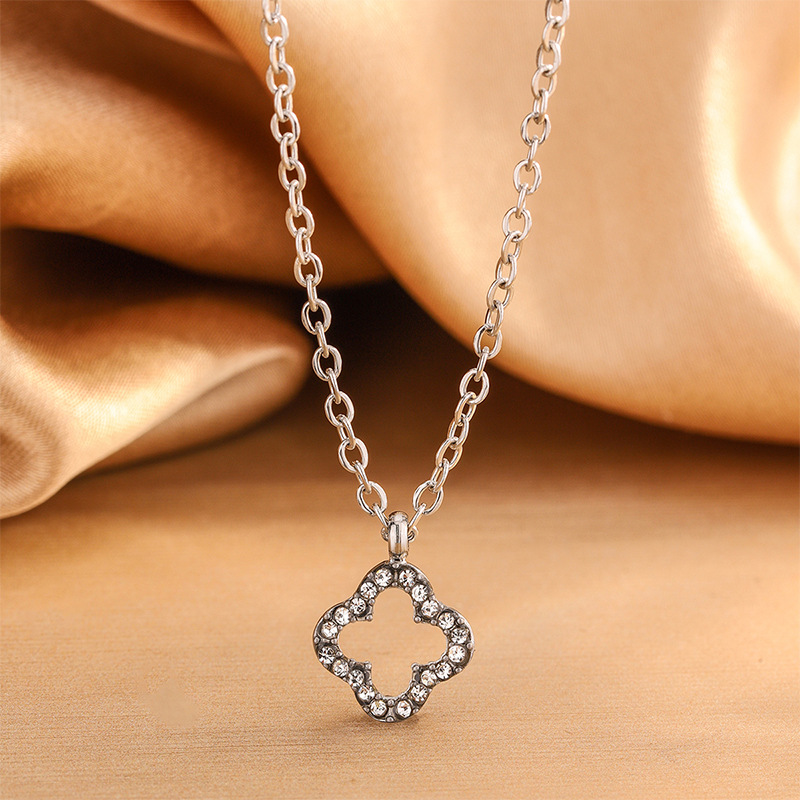 Lucky clover zircon stainless steel jewelry sets with necklace bracelet earrings for hot selling fashion accessories