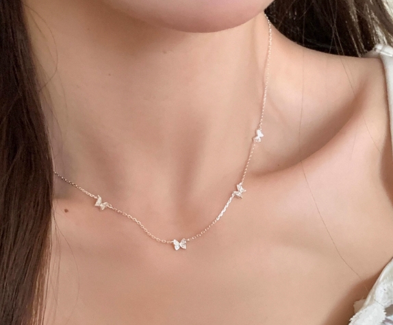 Luxury Dainty Butterfly Bow Crystal Necklace for Women Silver Plated Clavicle Chain