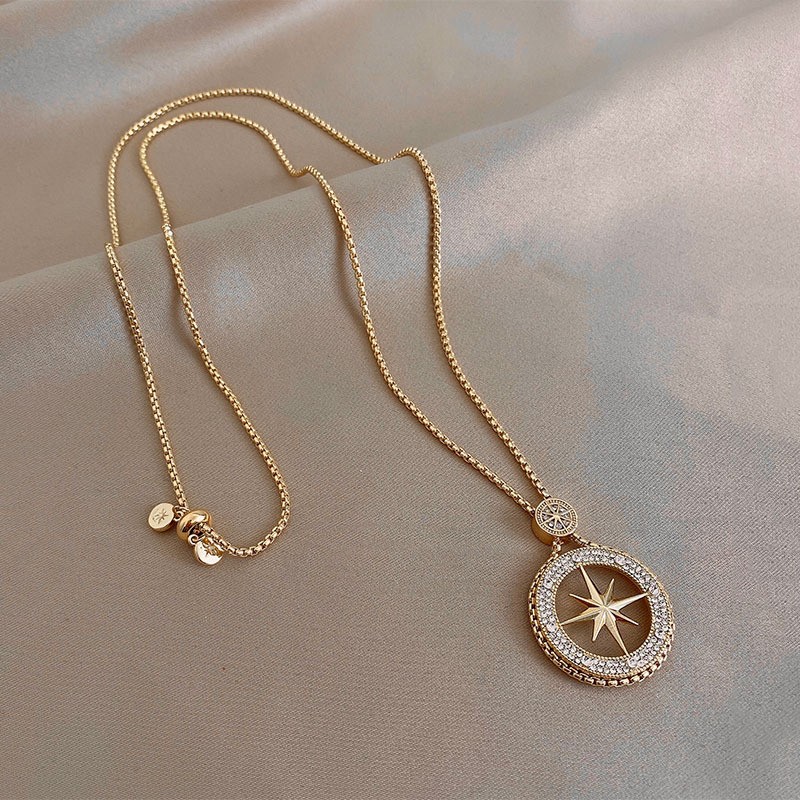 Luxury Eight-Point Star Pendant Necklace for Women Gold Crystal Compass Medallion Long Chain Sweater Necklace Elegant Designer Jewelry