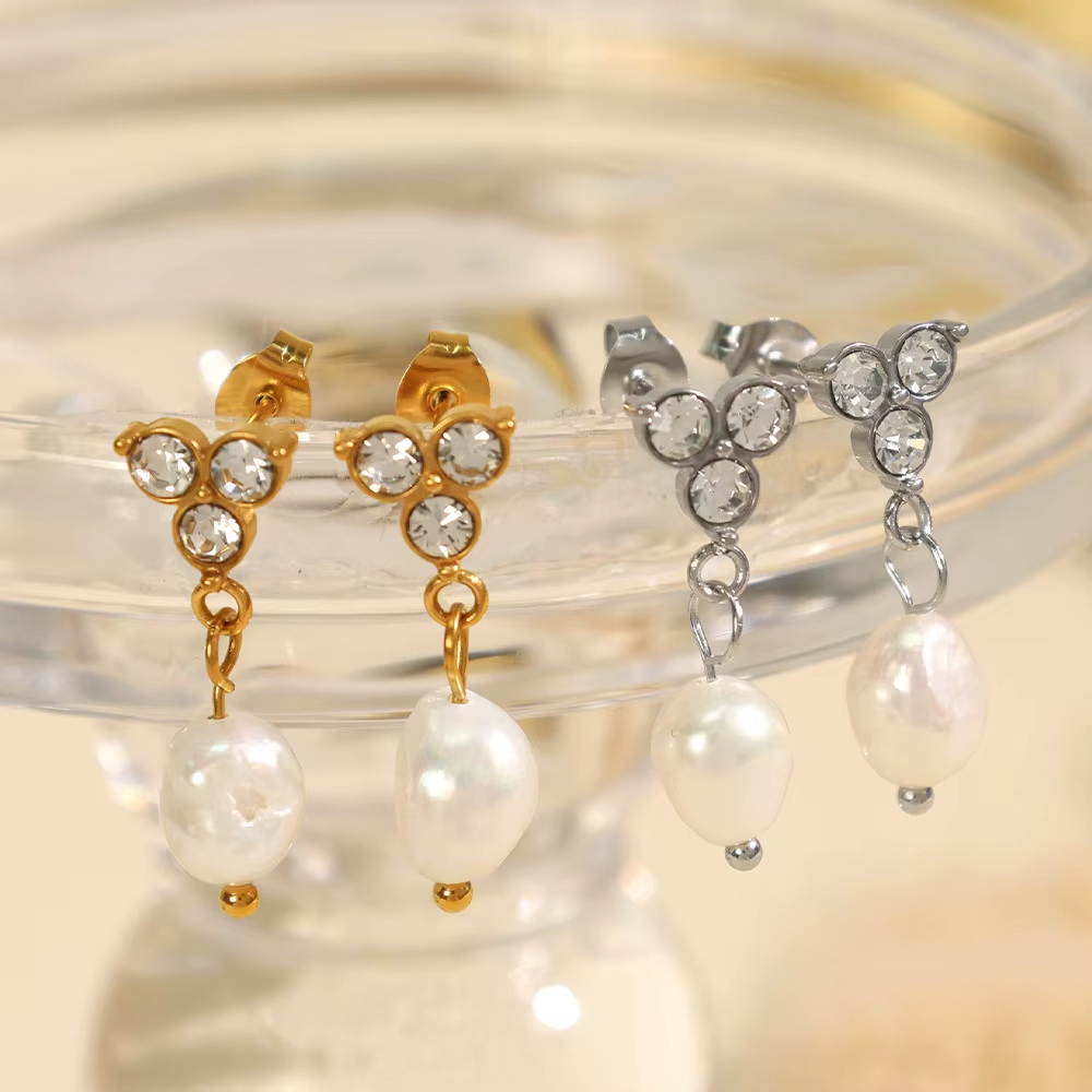 Luxury Retro Freshwater Golden Silver Pearl Rhinestone Earrings Gifts for Girls Ladies Daily Vacation Christmas Wear