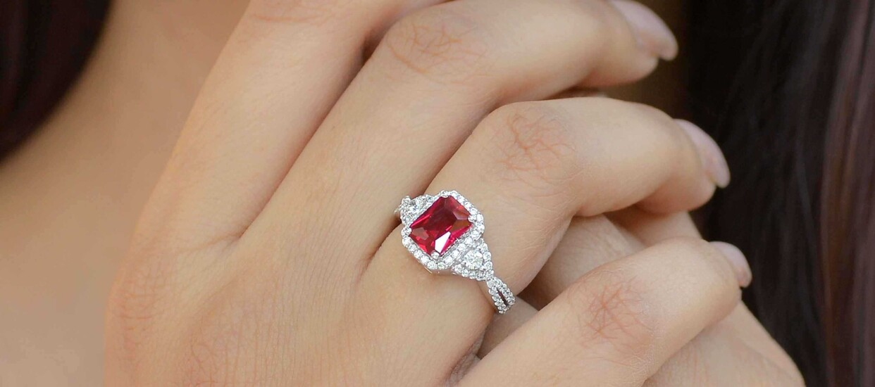 Luxury Ruby Engagement Ring – Wear on Right Finger to Radiate Passion and Love