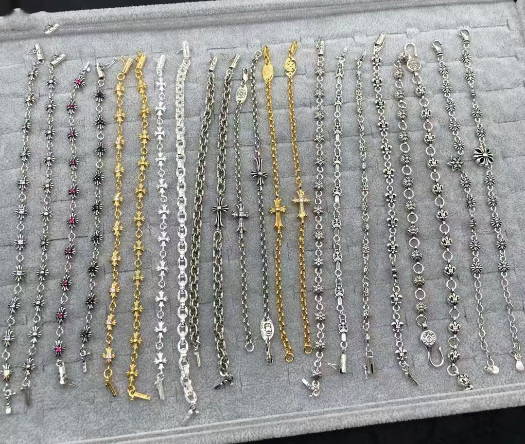 Manufacturer Wholesales Popular European and American Fashion High-quality Stainless Steel Hip-hop CH Cross Bracelet