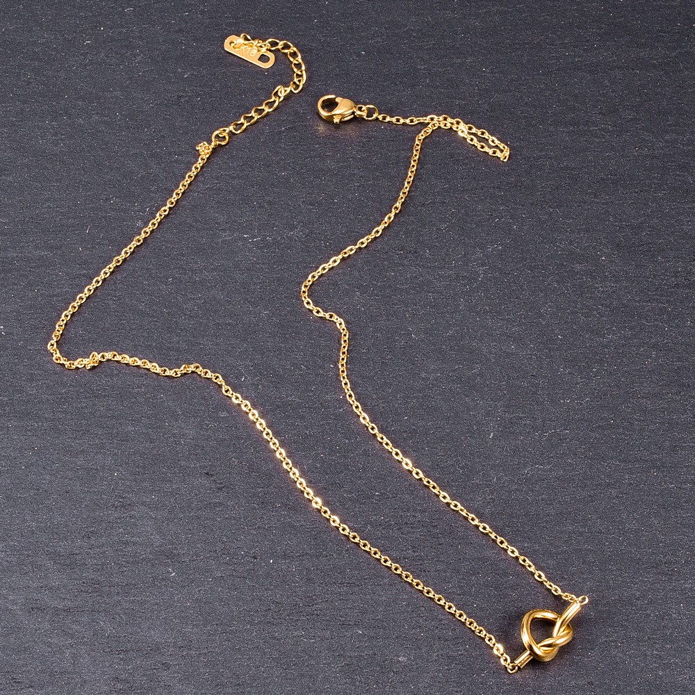 Gold Titanium Steel Love Knot Toggle Necklace – Minimalist Collar Chain for Women