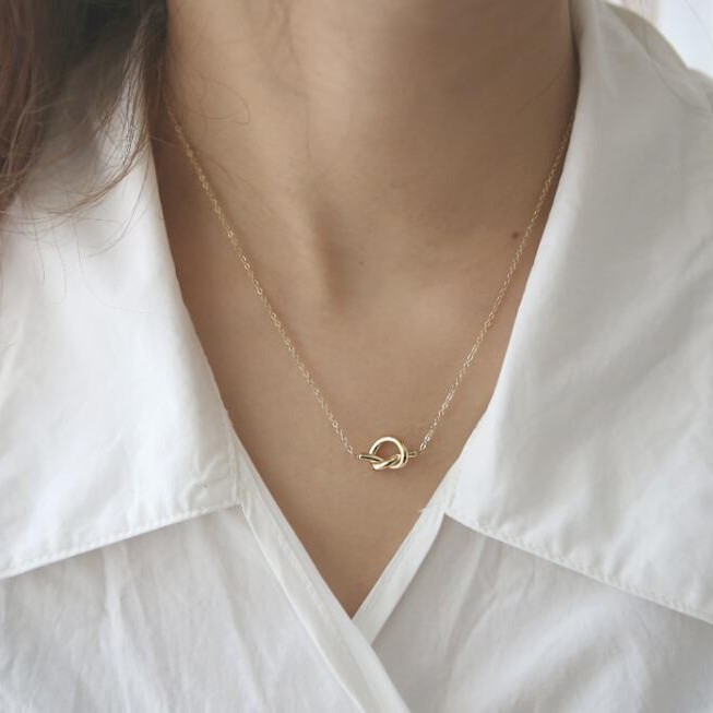 Gold Titanium Steel Love Knot Toggle Necklace – Minimalist Collar Chain for Women