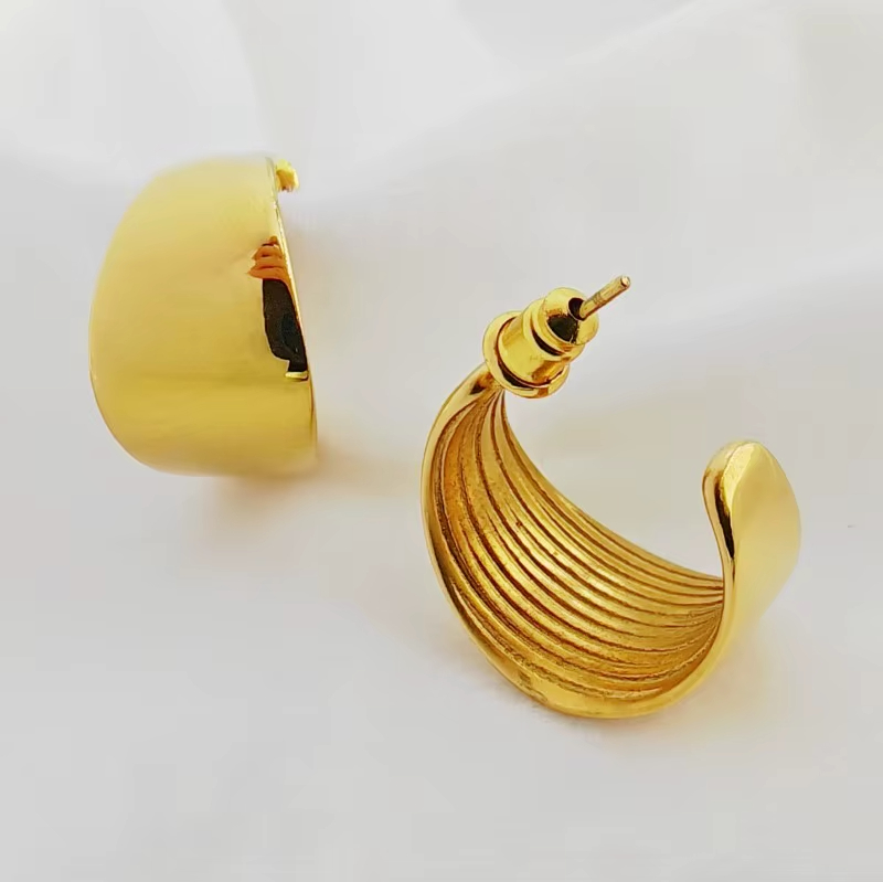 NEW Arrived Women Earrings 18k Gold Plated Stainless Steel C Shape Huggie Hoop Earrings Fashion Jewelry