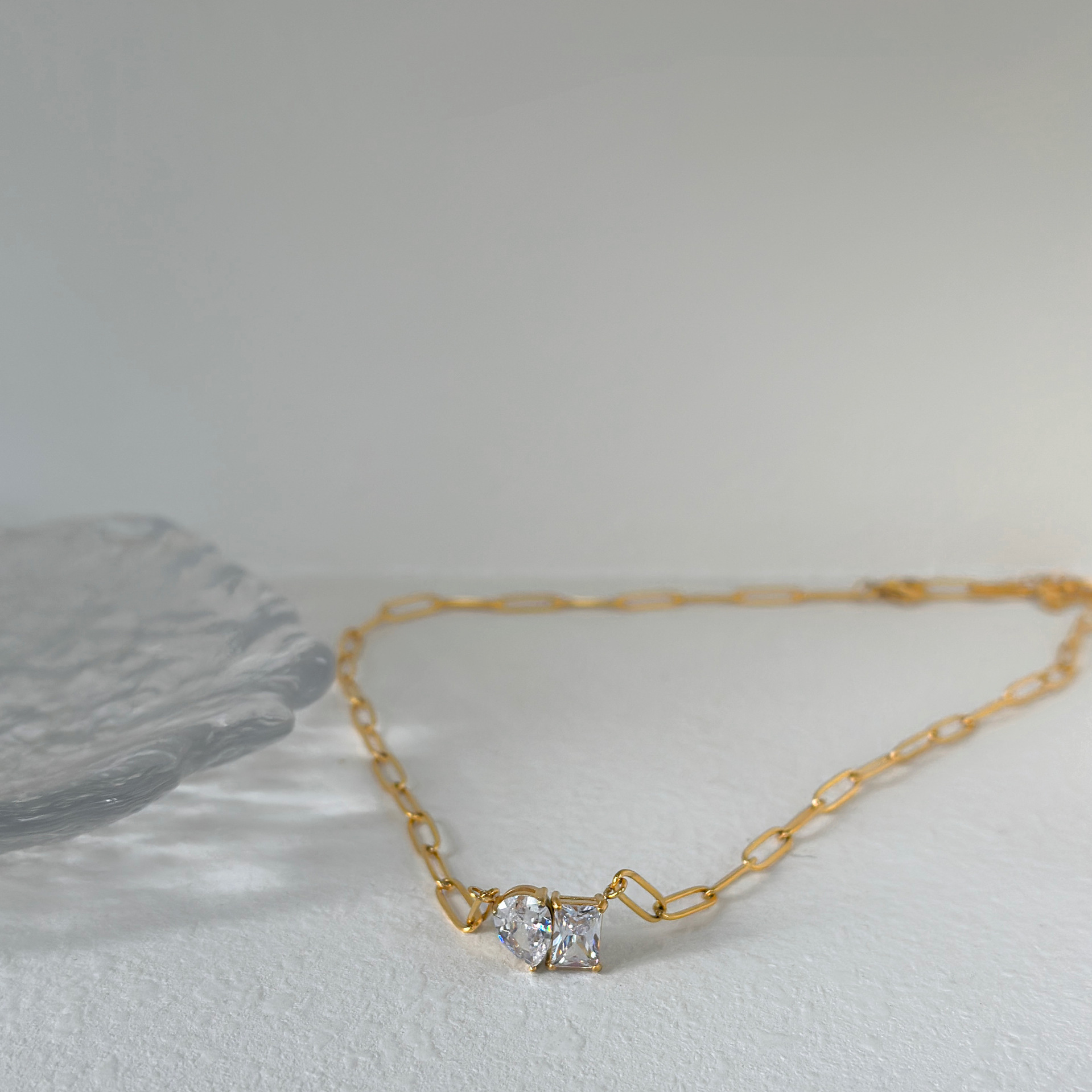 Elegant Gold Link Chain Necklace with Dual-Cut Cubic Zirconia Pendants