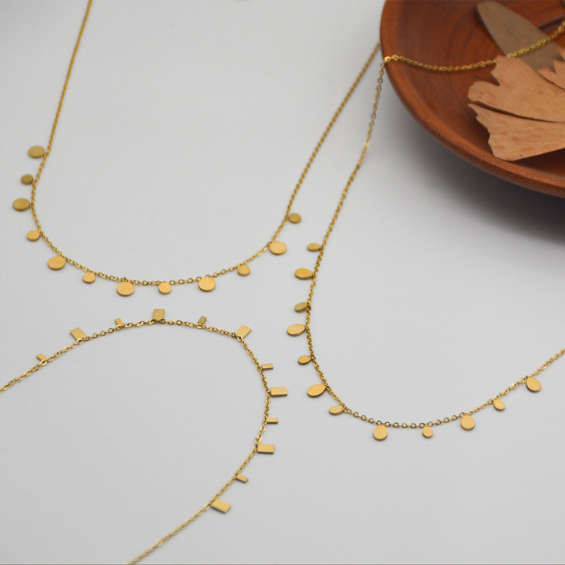 Gold Geometric Charm Chain Necklace – Minimalist Dangle Pendant Jewelry