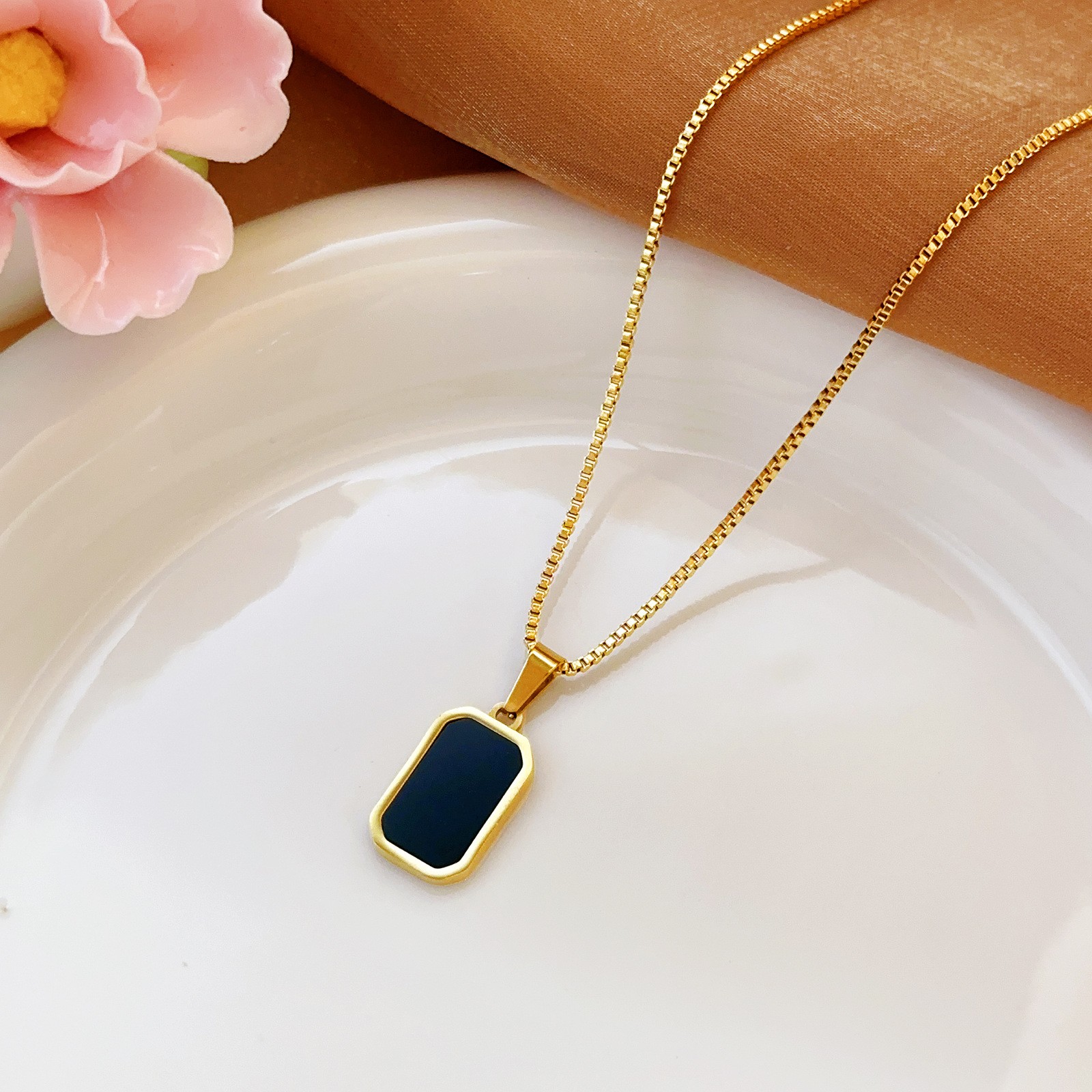 Black Rectangle Pendant Necklace – Gold Plated Minimalist Geometric Jewelry for Women and Men