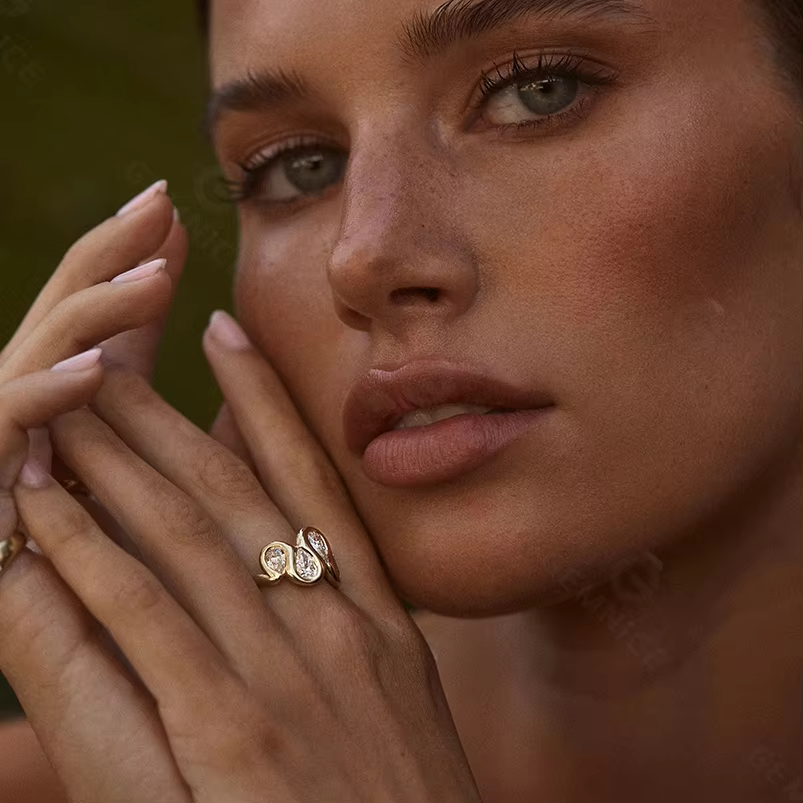 New Arrival 18K Gold Diamond Reverse Teardrop Ring for Women – Elegant Luxury Statement Jewelry